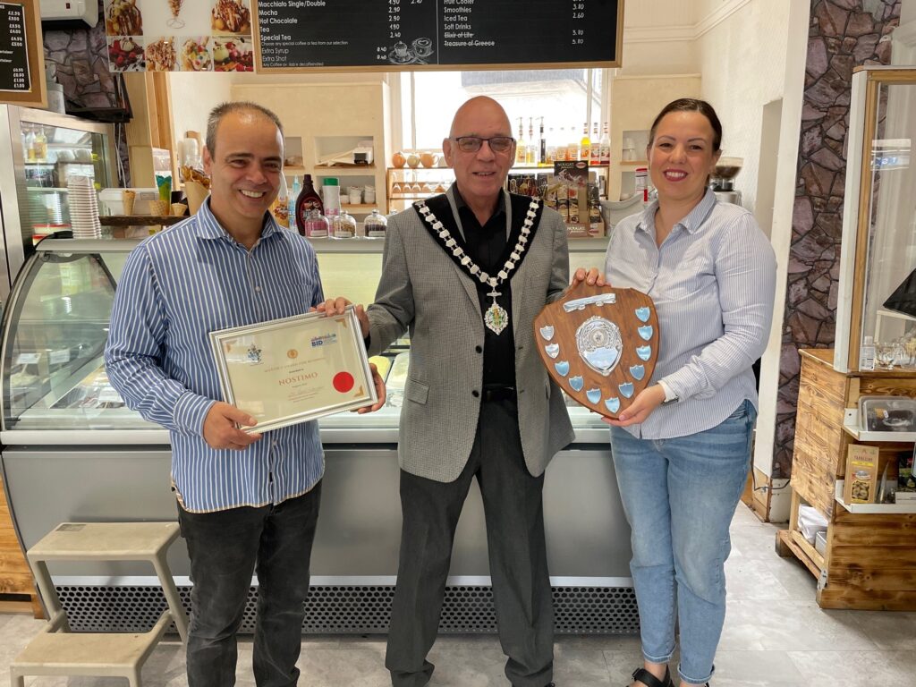 Cafe Nostimo win the Mayor’s Award for August