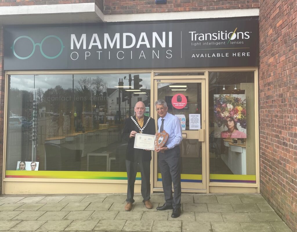 Mamdani Opticians wins the Mayor’s Award for Business